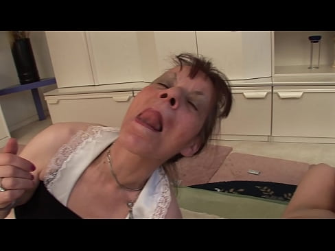 ❤️ Du avinoj kaj unu avo havas triopon Nur porno ĉe eo.porn-milf300.ru ❤